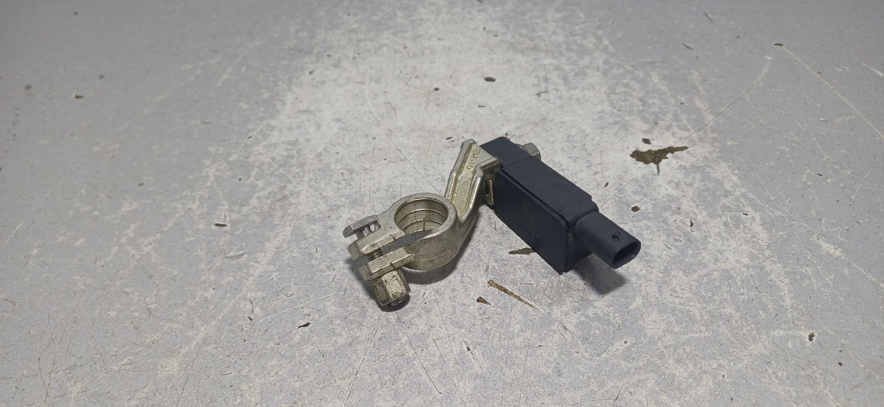 DIJELOVI KLEMA MERCEDES GLC (X253) > 16-22 A0009056507