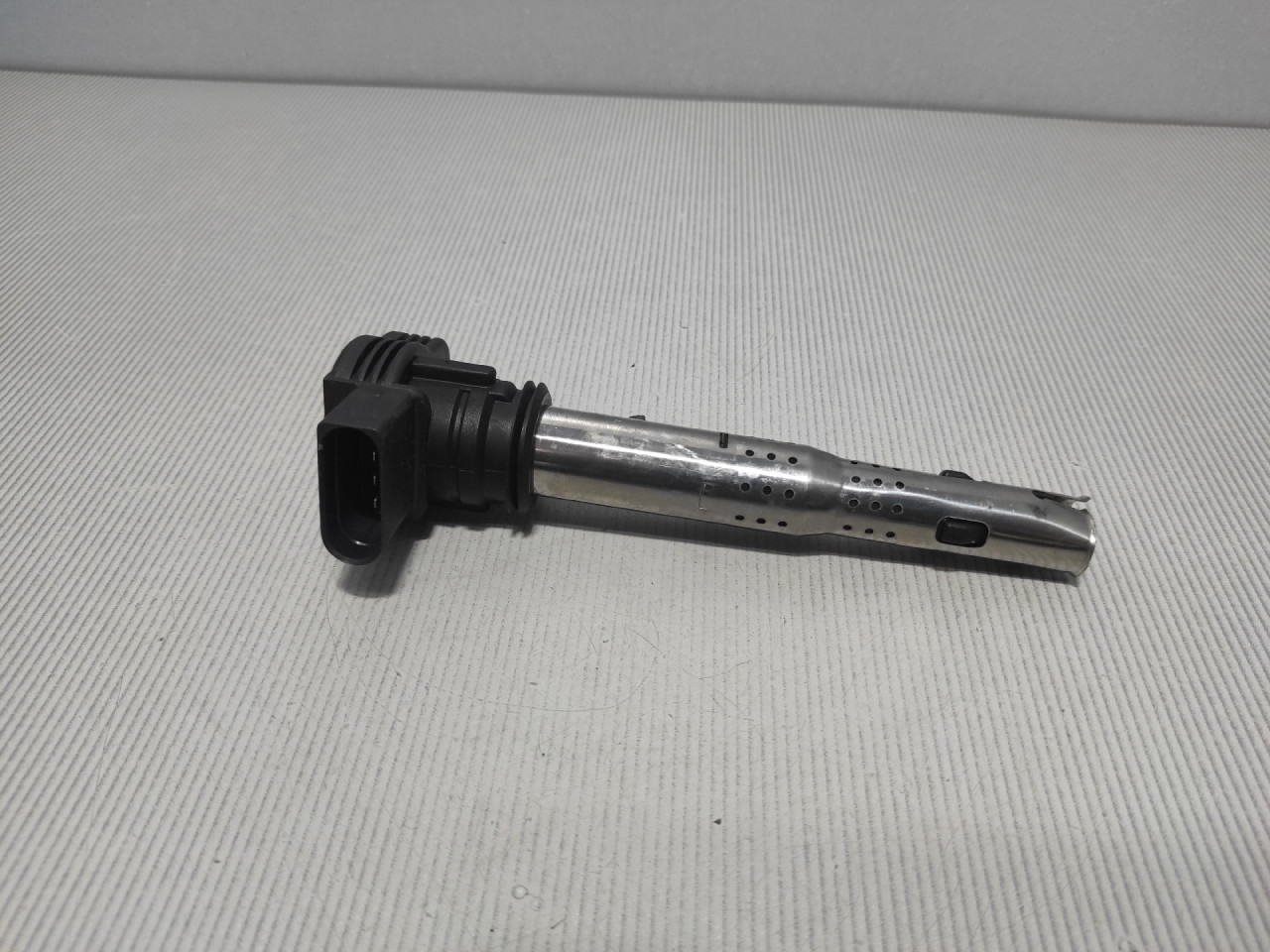 DIJELOVI BOMBINA AUDI A4 (B7) > 04-07 2.0 07K905715D