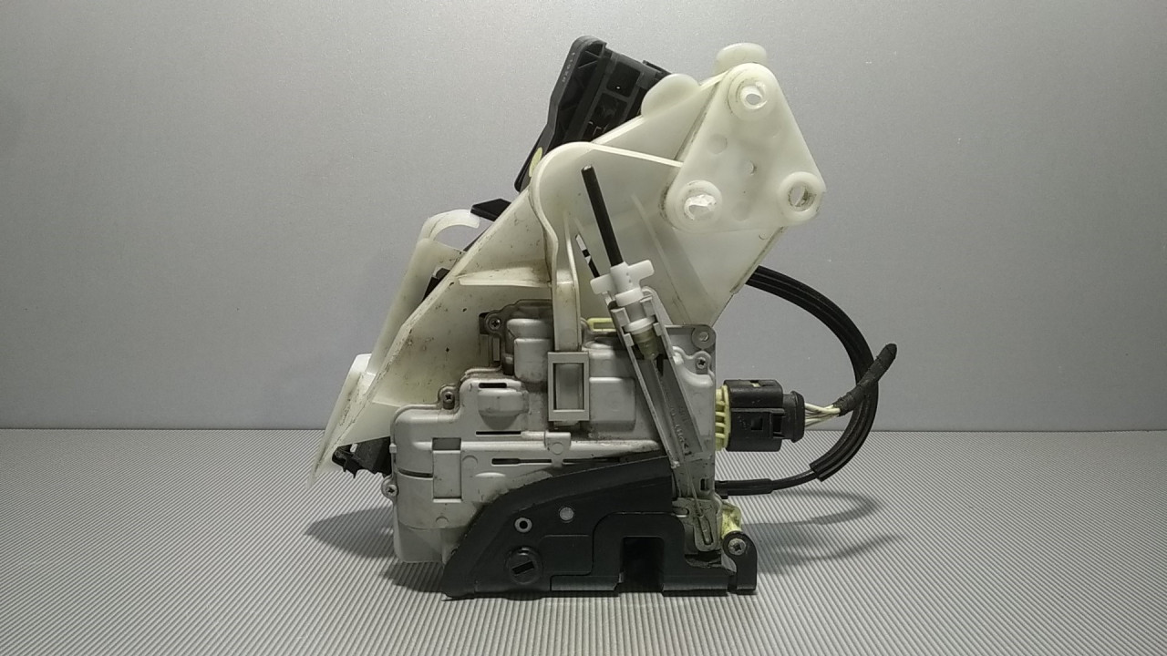 BRAVA VRATA VW PASSAT B6 > 05-10 3C4839015A