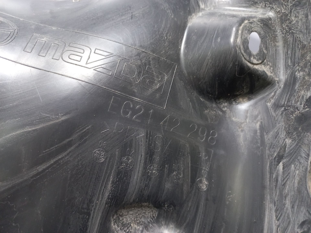 UNUTRASNJI BLATOBRAN VW AMAROK > 16-18 EG2142298