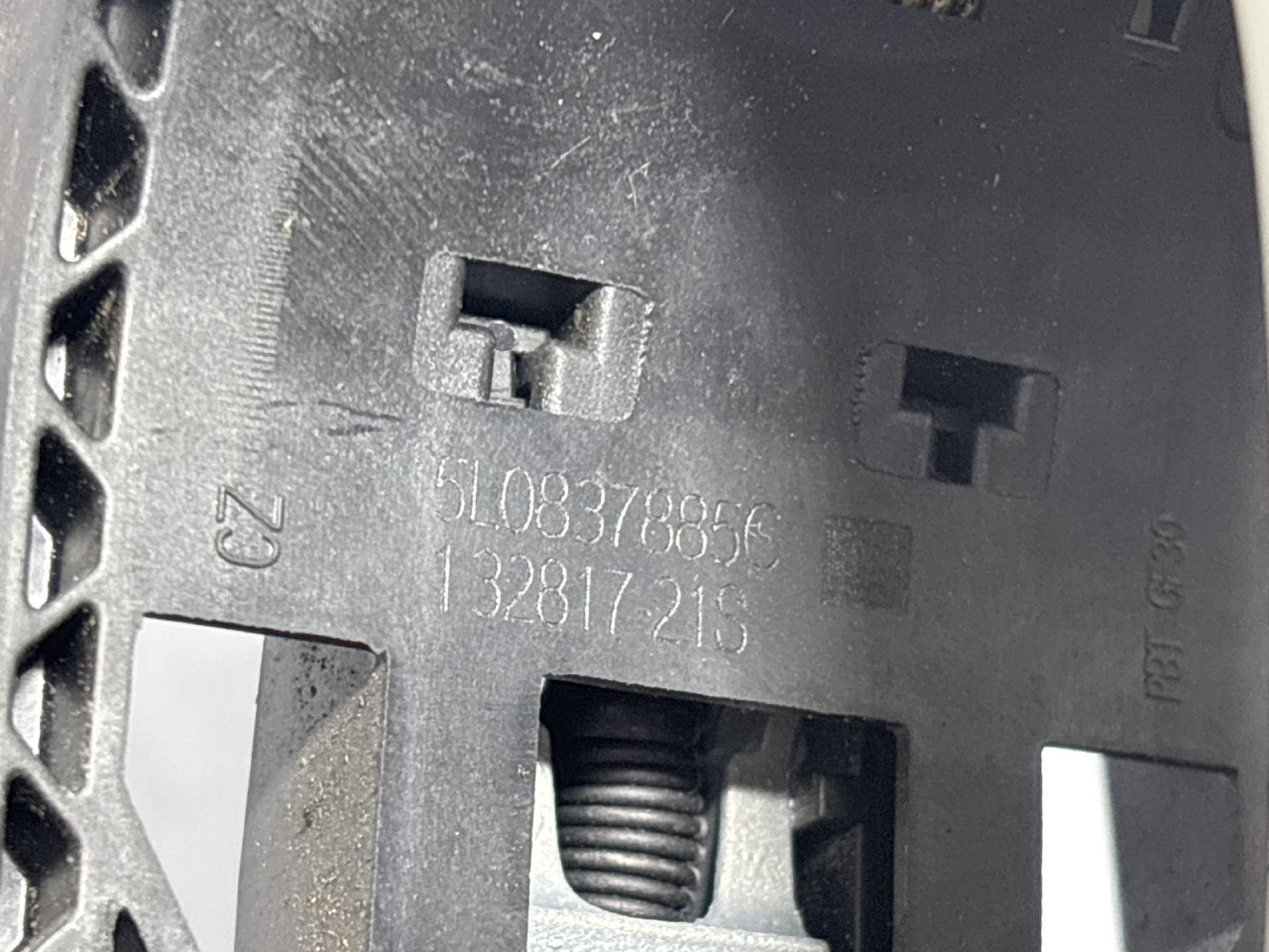 RUCKA VRATA SKODA OCTAVIA > 13-16 5L0837885C