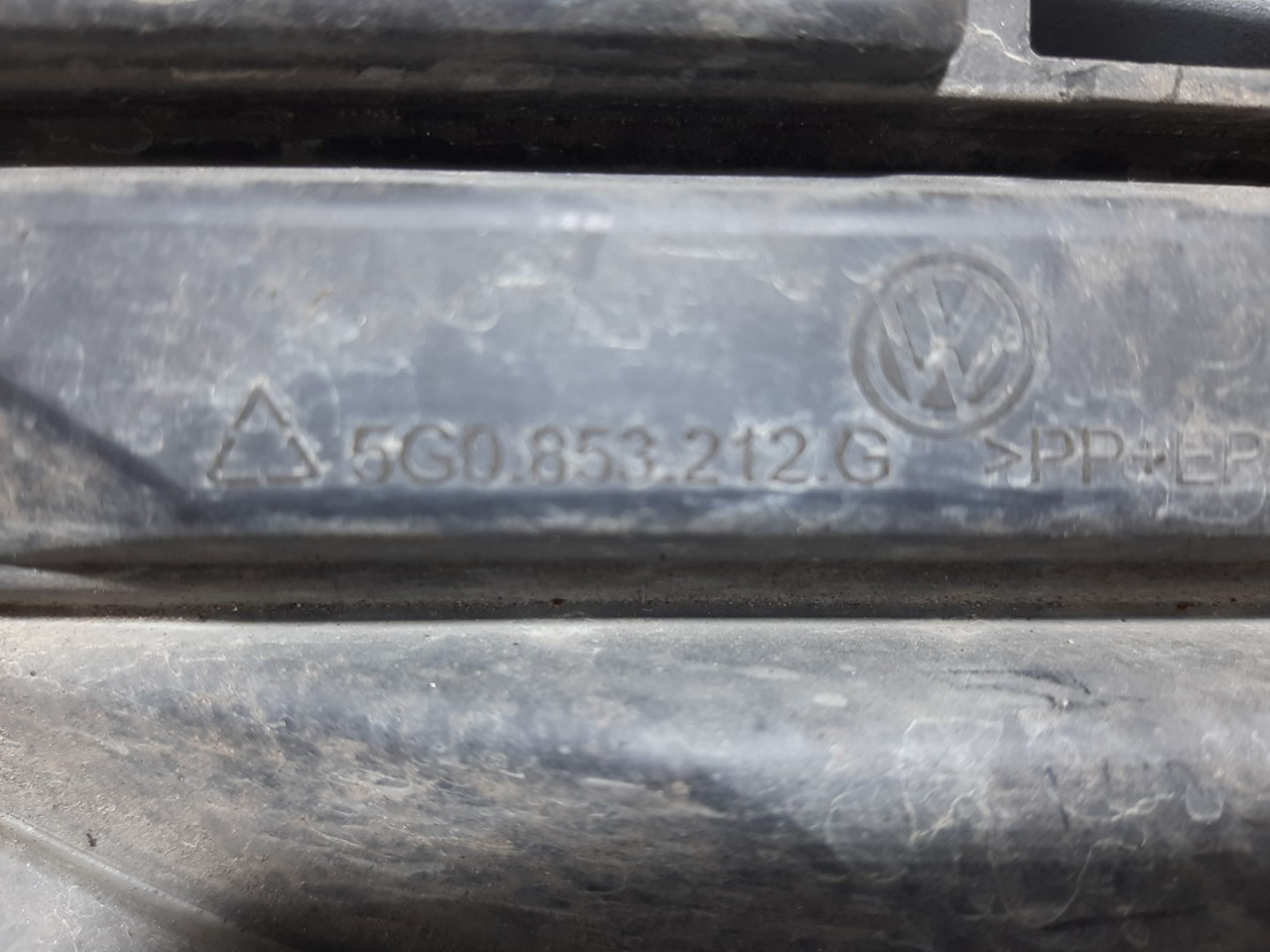 PLASTIKA BRANIKA VW GOLF 7 > 12-16 5G0853212