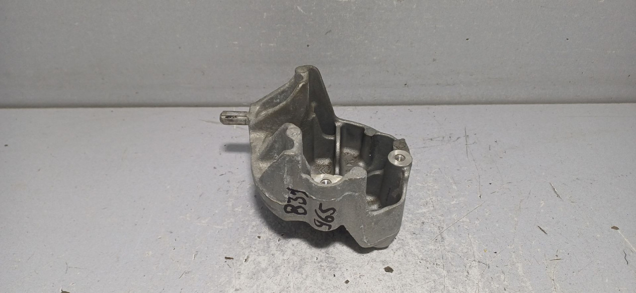 DIJELOVI NOSAC PEUGEOT 308 > 21- 9824038780