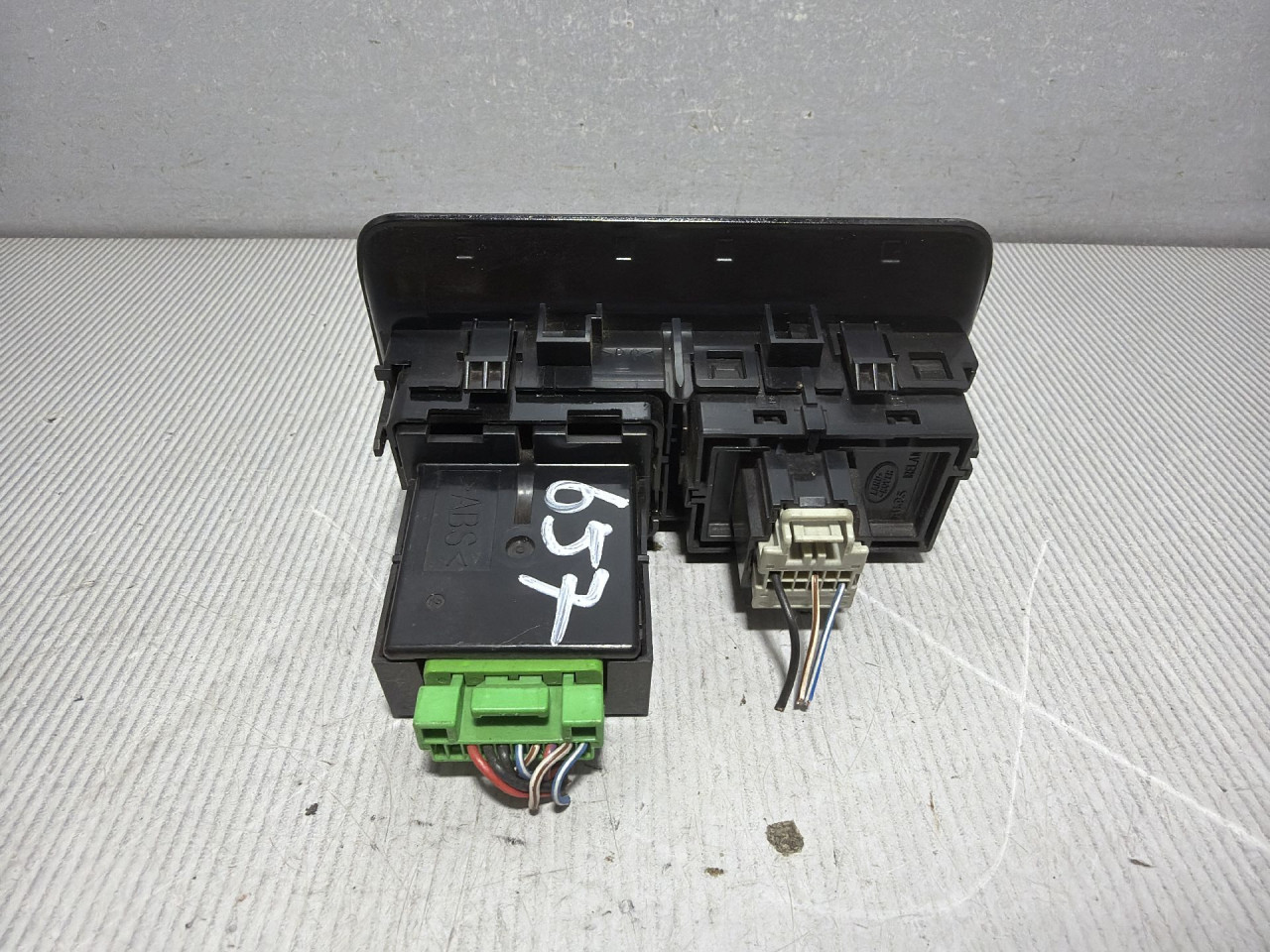 DIJELOVI PREKIDAC JAGUAR XE (X760) > 15 -  2.0 GX7311654HC