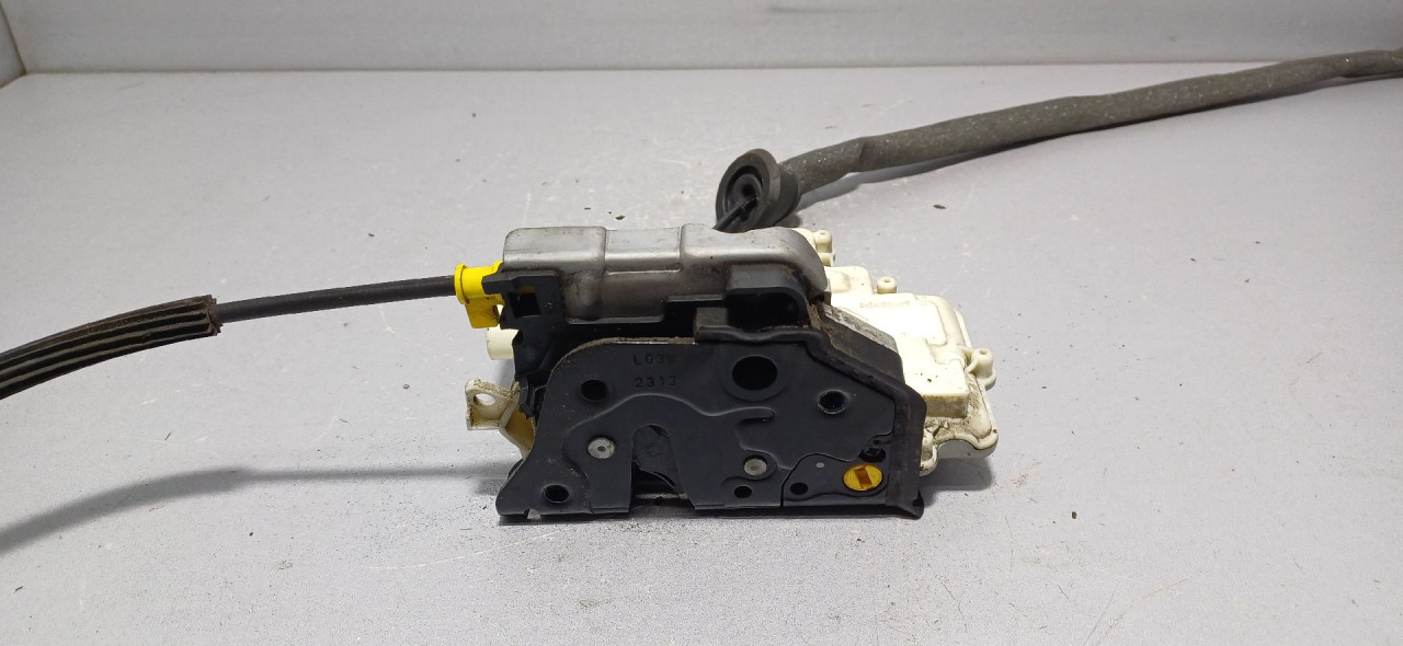 DIJELOVI BRAVA VRATA AUDI Q3 > 11-15 8J2837015A