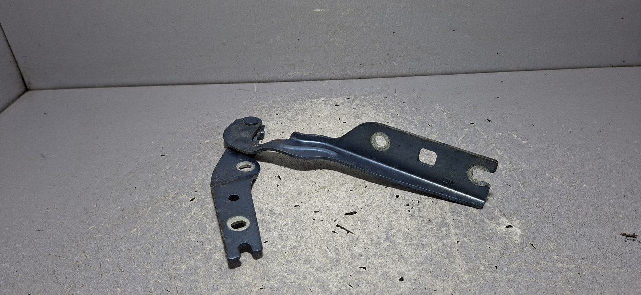 DIJELOVI SKARE OD HAUBE VW GOLF 7 > 12-16 5G0823301B
