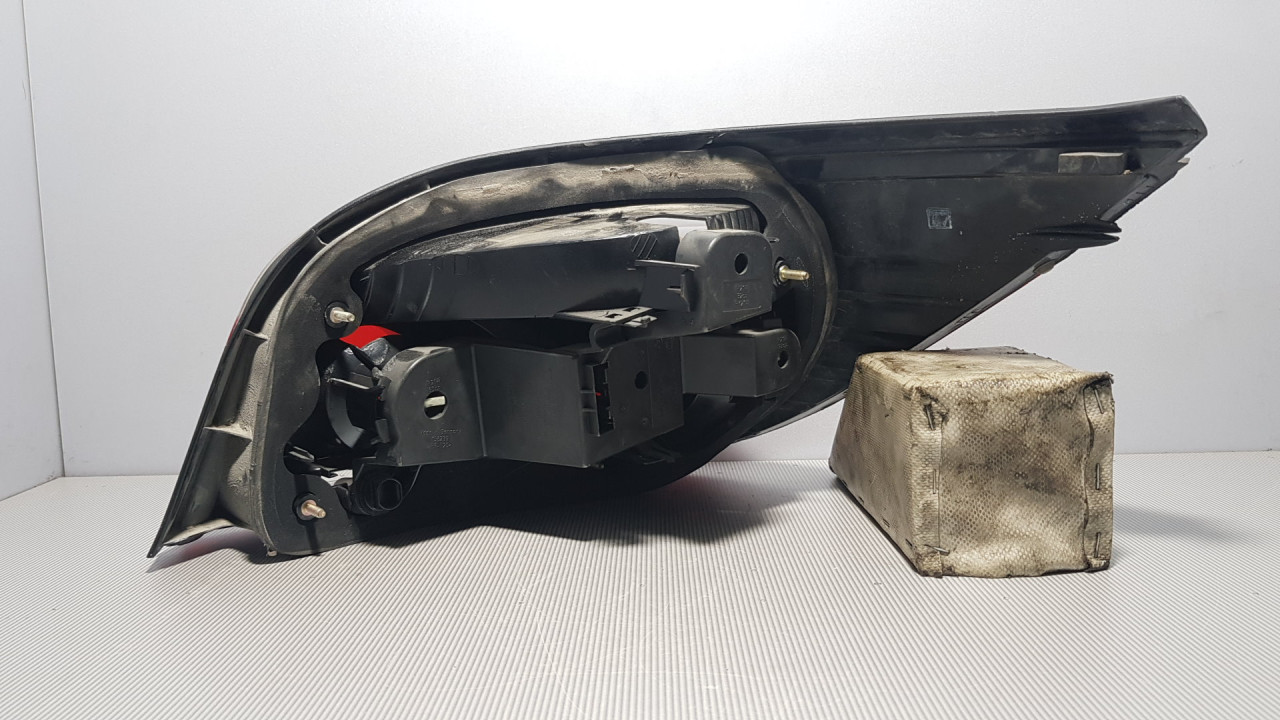 STOP SVJETLO BMW SERIJA 5 (E60/E61) > 03-07 7165737
