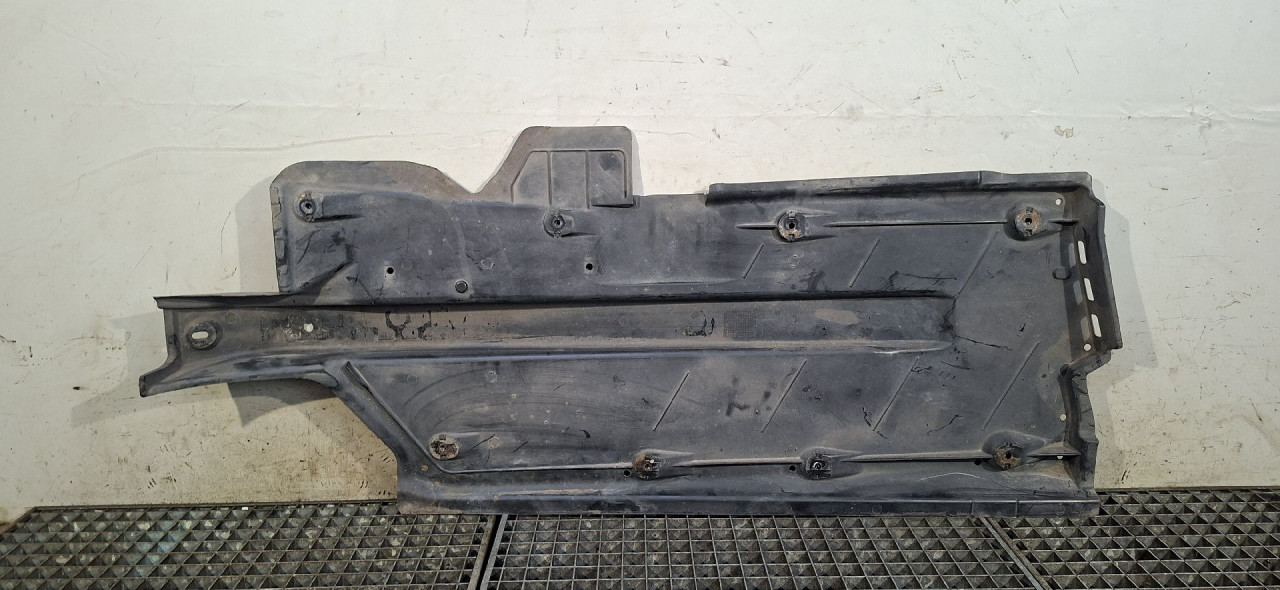 DIJELOVI PODNA ZASTITA VW POLO > 09-14 1.6 6Q0825201H