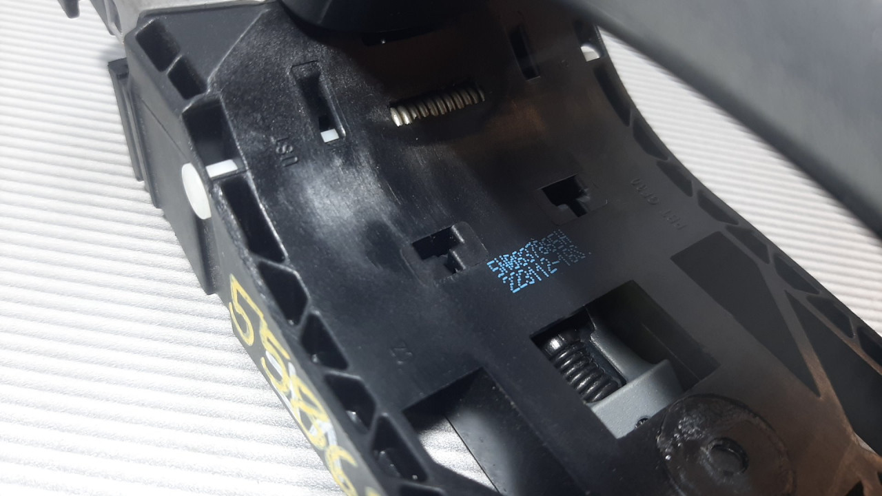 DIJELOVI RUCKA VRATA VW AMAROK > 09-16 5N0837885H
