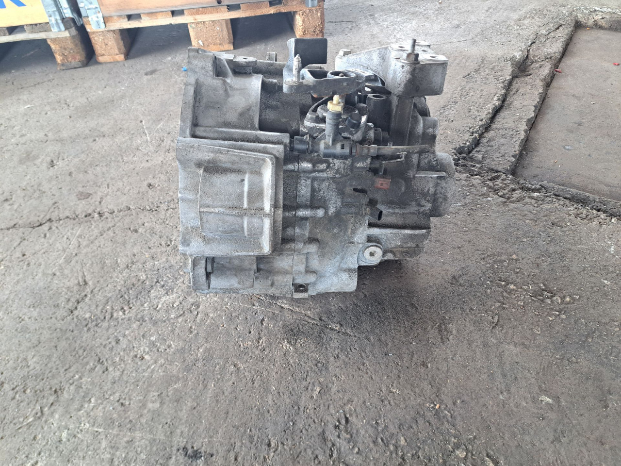 DIJELOVI MJENJAC VW PASSAT B7 > 10-14 2.0 NFU