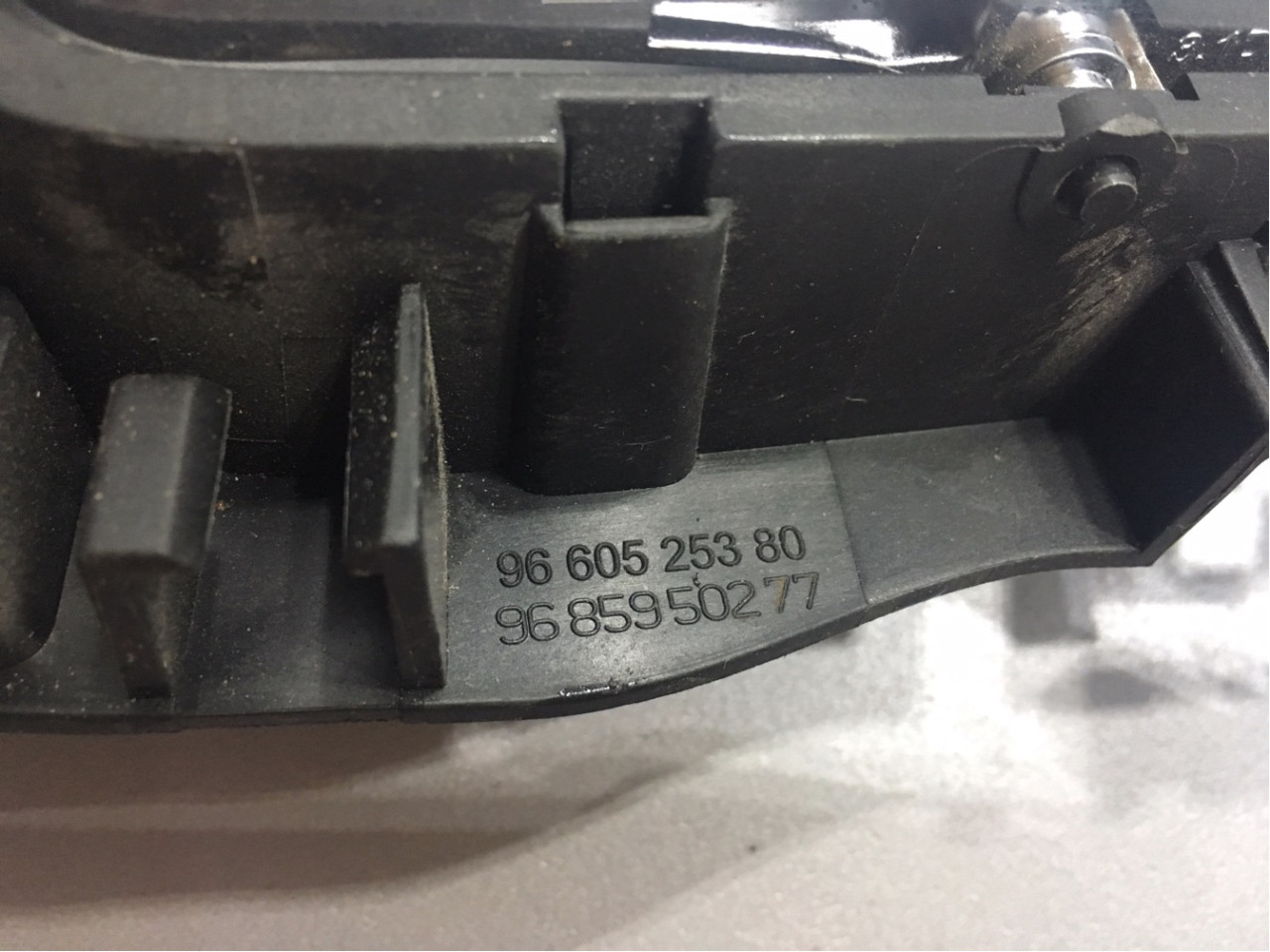 UNUTRASNJA RUCKA VRATA PEUGEOT 308 > 07-11 9660525380