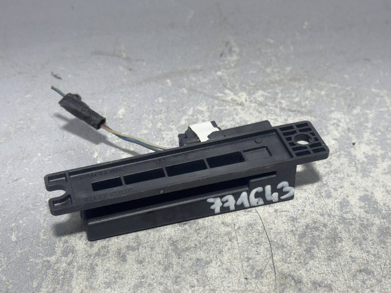 DIJELOVI ANTENA LAND ROVER EVOQUE > 15-18 2.0 AH4215K603AA