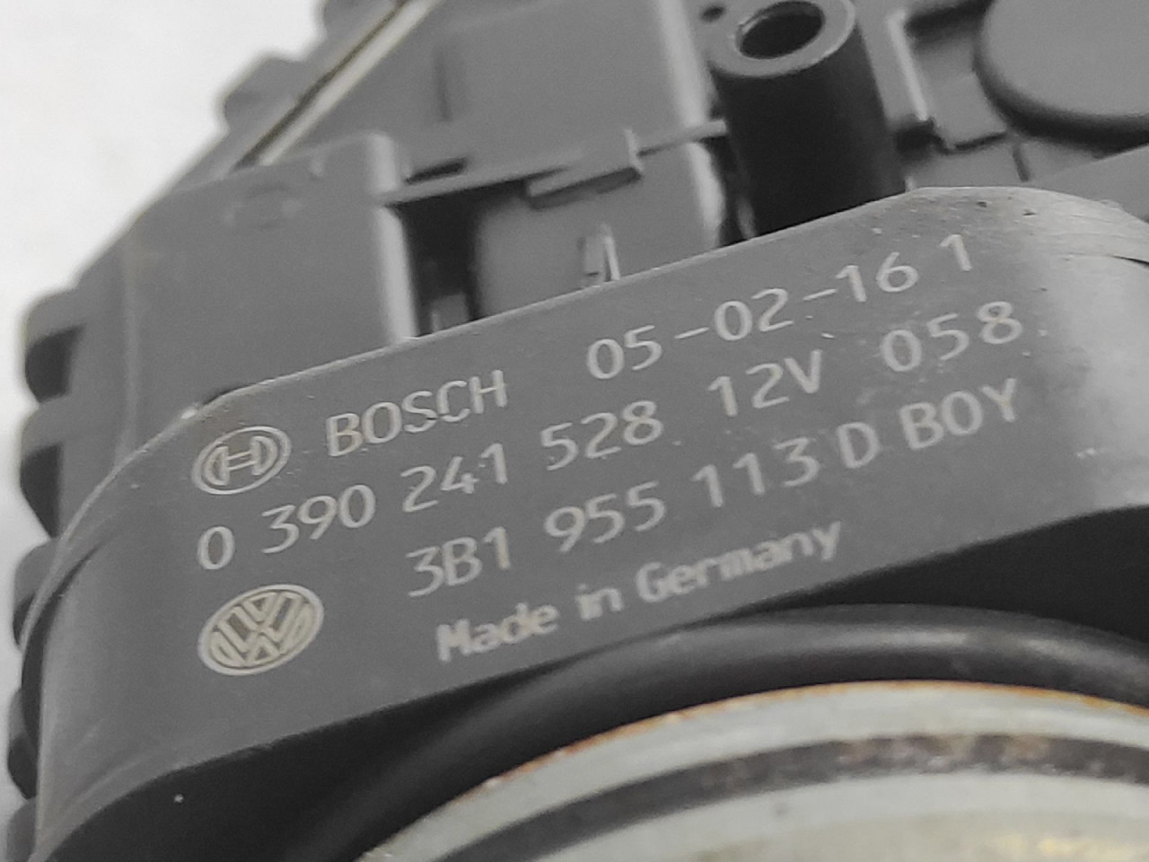 MOTORIC PREDNJEG BRISACA VW PASSAT B5 > 00-05 3B1955113