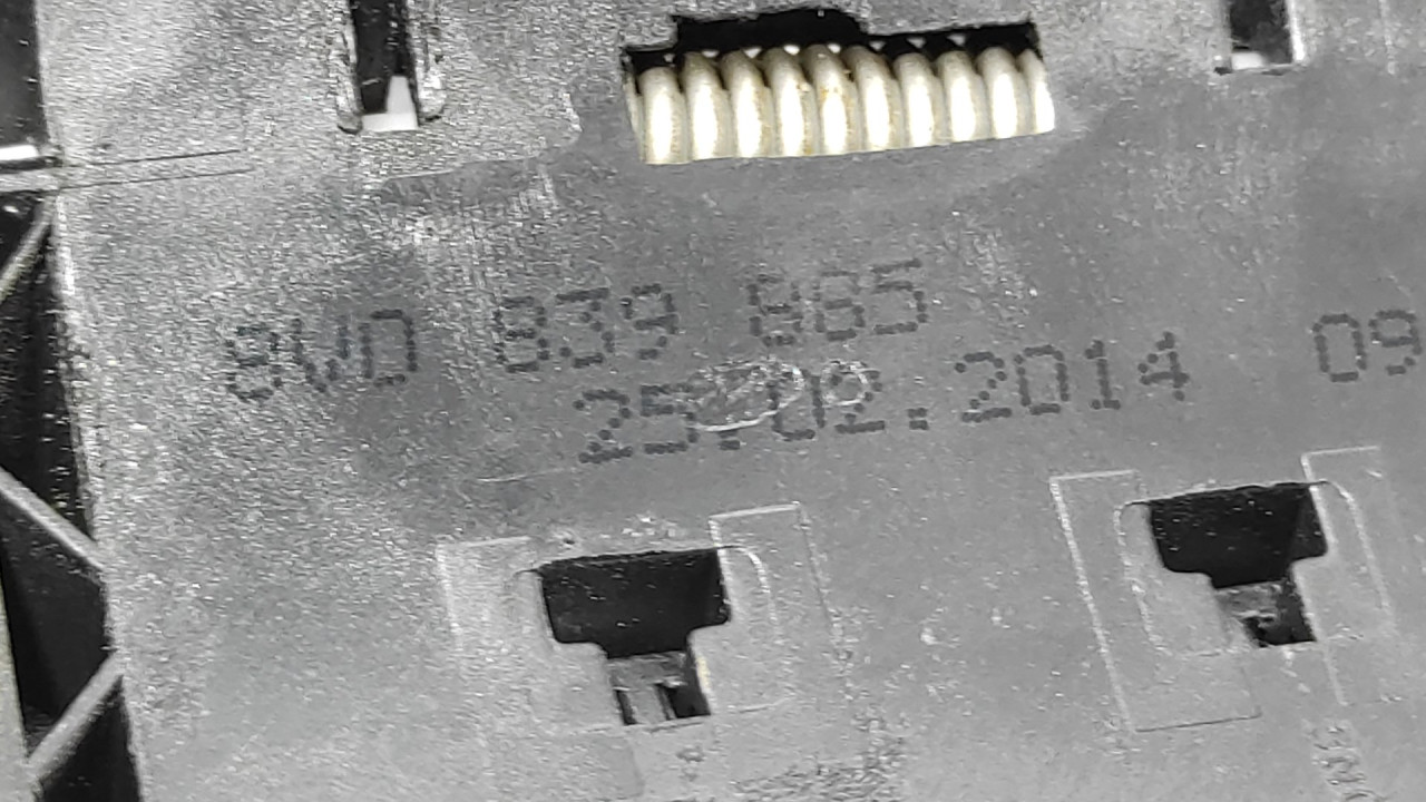 RUCKA VRATA AUDI A3 (8V1/8VA) > 12-16 8V0839885