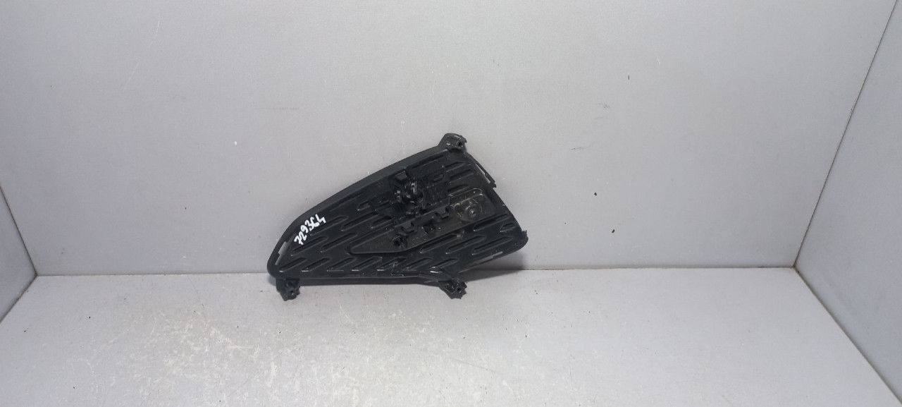 PLASTIKA BRANIKA AUDI Q2 > 16-20 81A807881