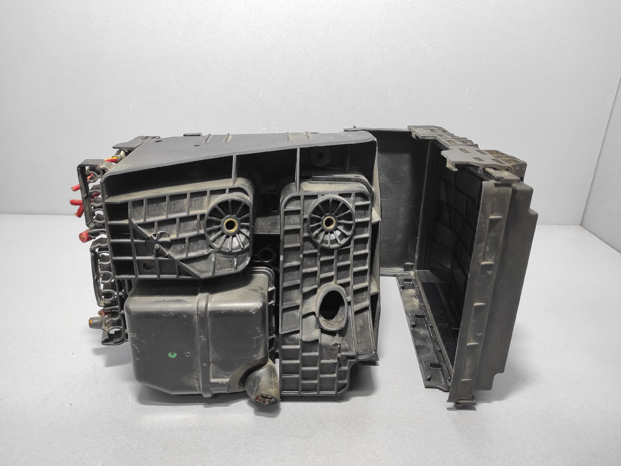 ELEKTRONIKA KUTIJA OSIGURACA VW PASSAT B7 > 10-14 3C093