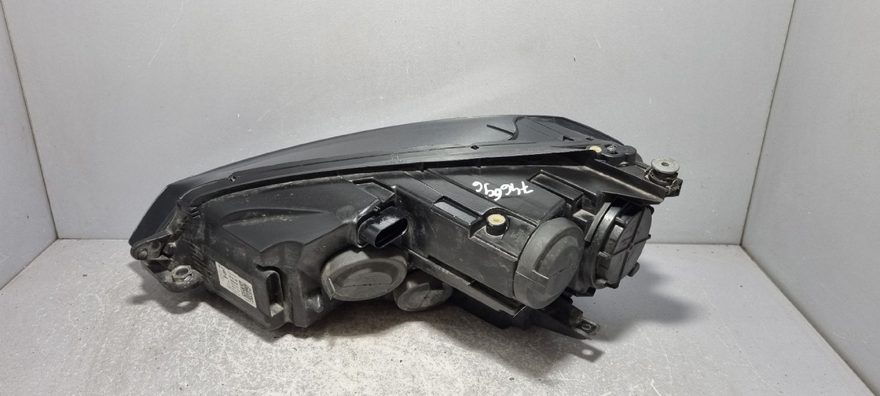 DIJELOVI FAR VW GOLF 7 > 12-16 5G1941006