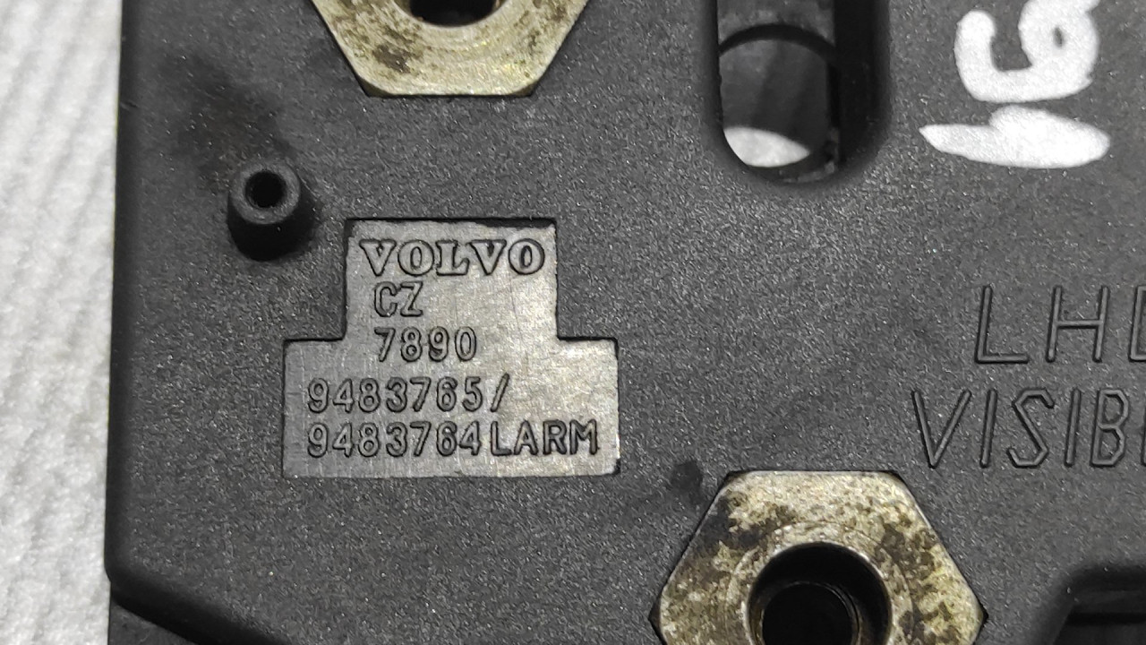 DIJELOVI BRAVA HAUBE VOLVO S70/V70 > 00-04 9483765