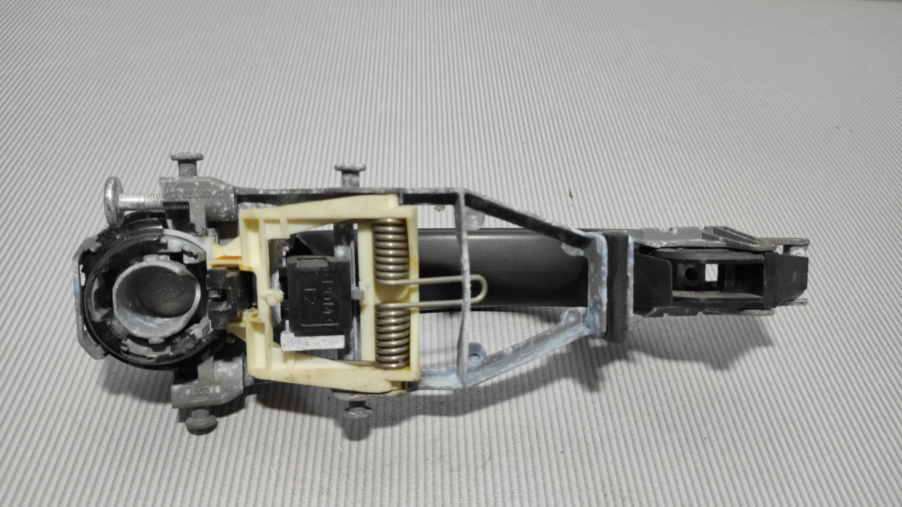 RUCKA VRATA SKODA FABIA > 07-10 5J0837886B