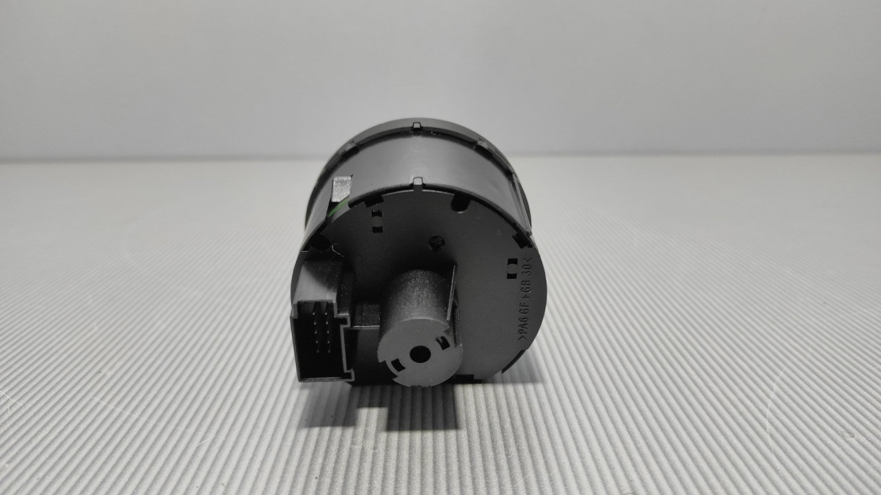 PREKIDACI SVJETLA VW PASSAT B7 > 10-14 3C8941431A