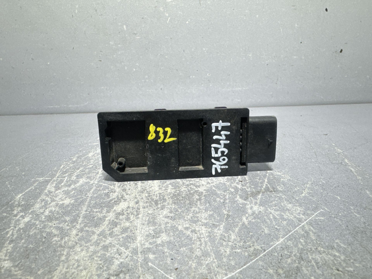 DIJELOVI ANTENA VW GOLF 8 > 19- 5WA962133F