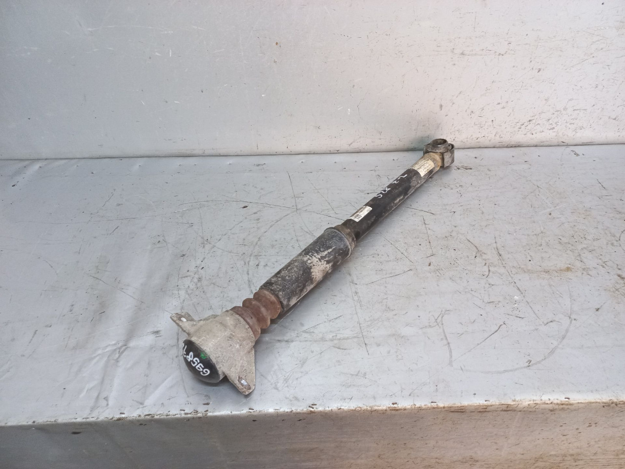 DIJELOVI AMORTIZER AUDI A4 (B8) > 12-15 8T0513035M