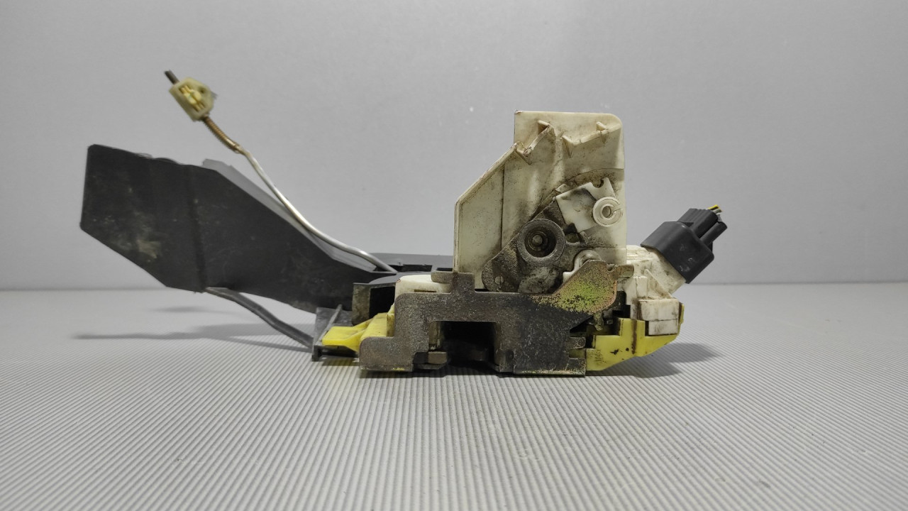 BRAVA VRATA FORD FOCUS > 98-01 XS41A21813CE