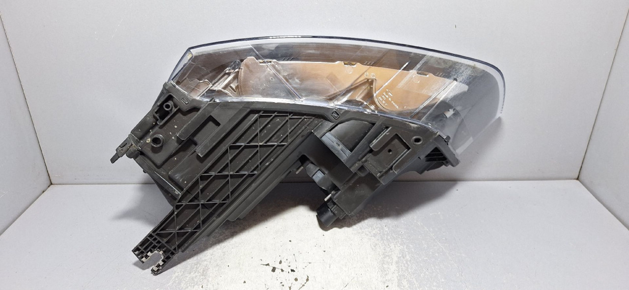 DIJELOVI FAR AUDI Q3 > 11-15 8U0941004N