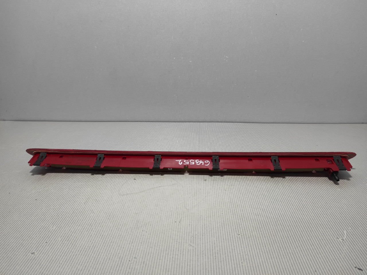 TRECE STOP SVJETLO VW PASSAT B8 > 14- 3G9945087A