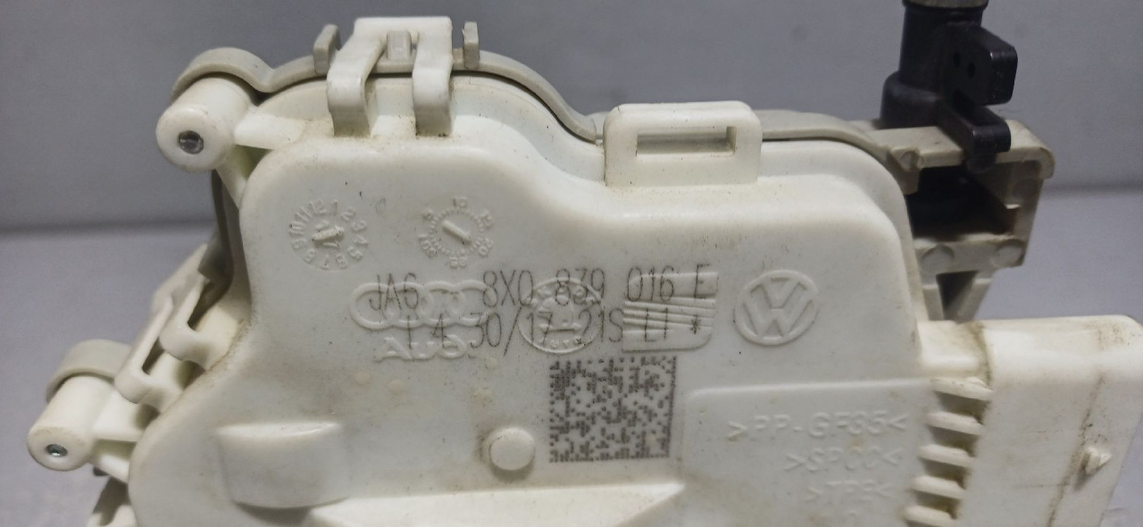 DIJELOVI BRAVA VRATA AUDI Q5 (FY) > 17 - 20  8X0839016E