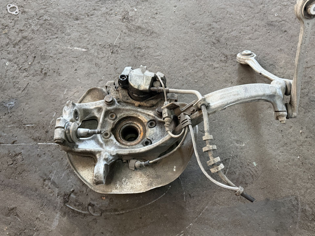 DIJELOVI GLAVCINA AUDI A4 (B8) > 07-11 2.0 8K0407253R