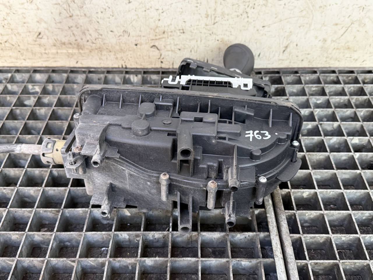 DIJELOVI SALTEBLA AUDI Q5 > 08-11 2.0 6R2713041E
