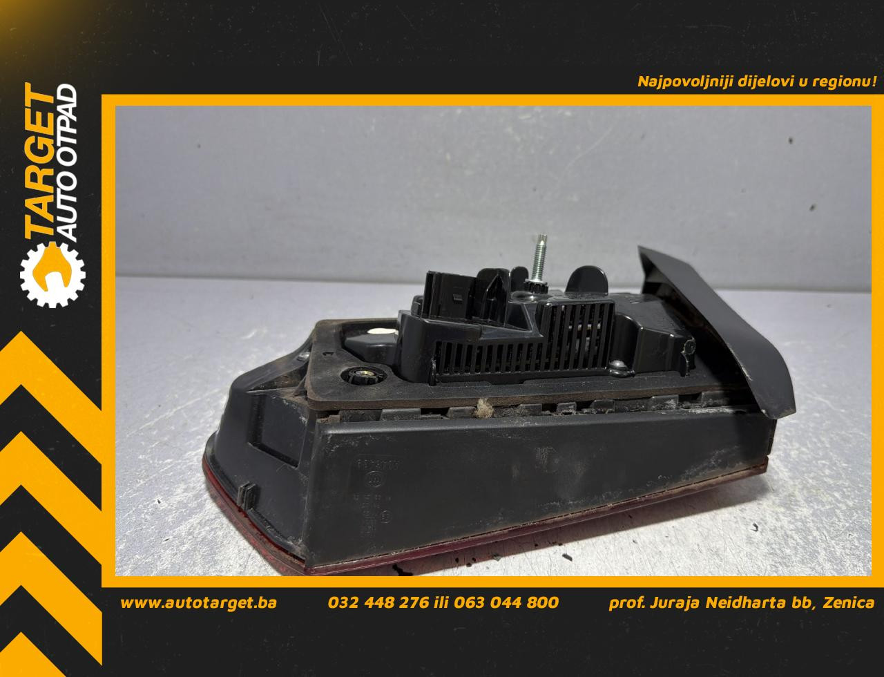 DIJELOVI STOP SVJETLO AUDI A6 4G > 14-18 2.0 4G5945093E