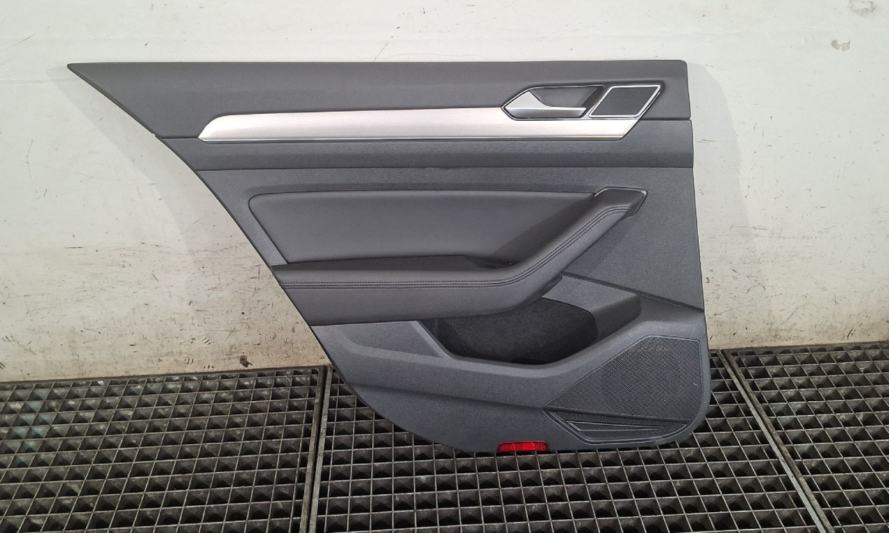 DIJELOVI TAPACIRUNG VRATA VW PASSAT B8 > 14-19 2.0 3G5867211