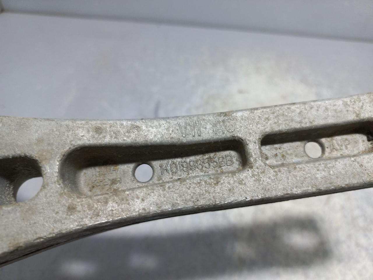 NOSAC MOTORA VW TOURAN > 03-06 1K0199855BB
