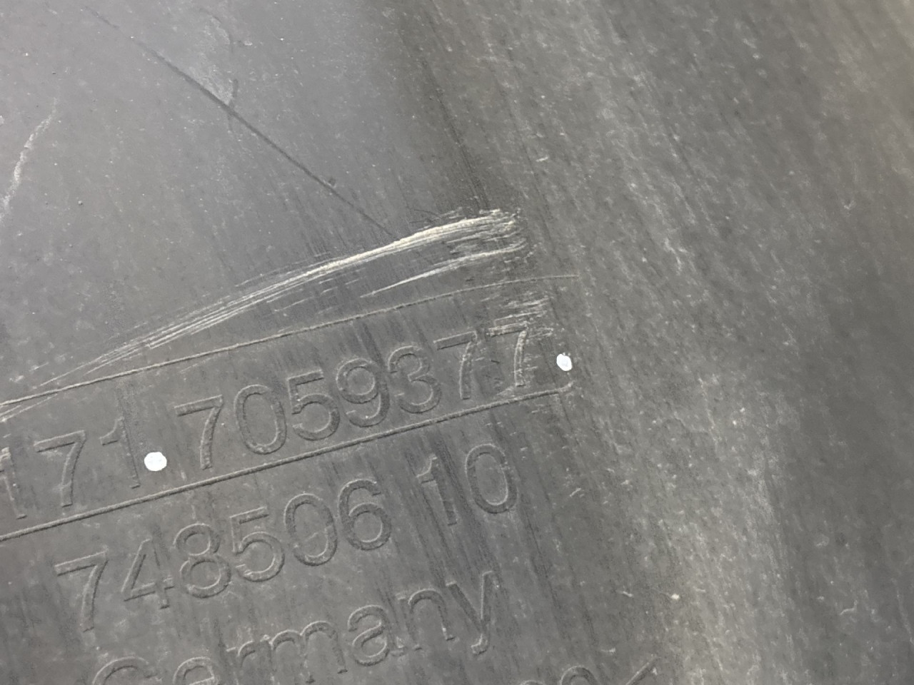 UNUTRASNJI BLATOBRAN BMW SERIJA 3 (E90/E91) > 05-09 705