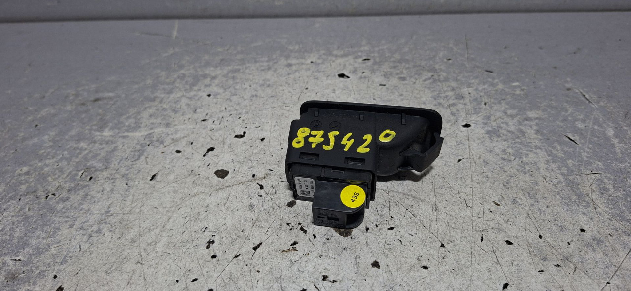 DIJELOVI PREKIDAC AUDI A4 (B9) > 15-18 2.0 4M0959831A