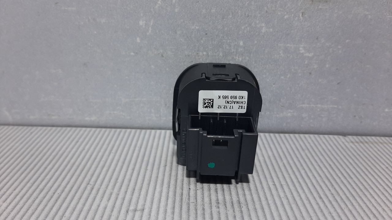 DIJELOVI PREKIDAC VW PASSAT B7 > 10-14 1K0959565K