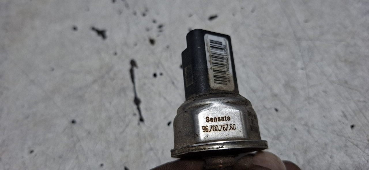 SENZOR PRITISKA GORIVA CITROEN C3 > 09-13 9670076780