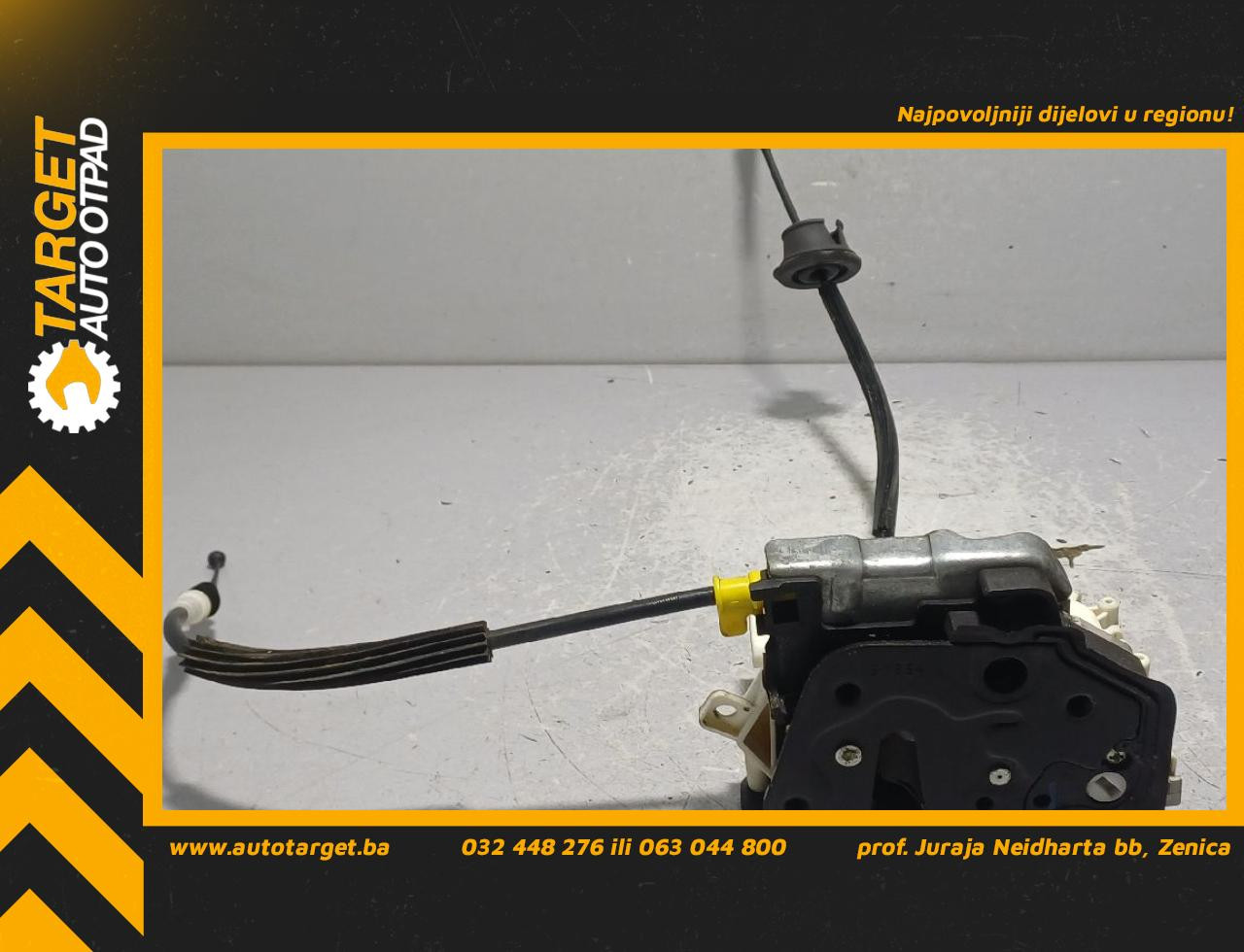 DIJELOVI BRAVA VRATA AUDI A4 (B9) > 15-18 8K0839015H