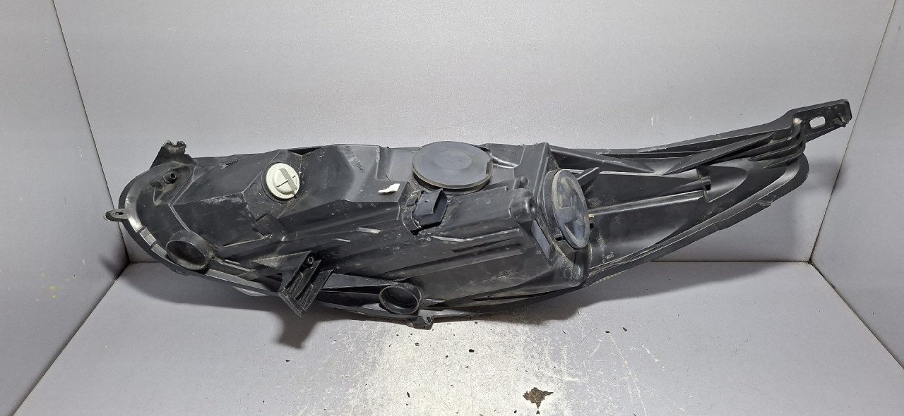 DIJELOVI FAR OSTECEN FORD FIESTA > 13-17