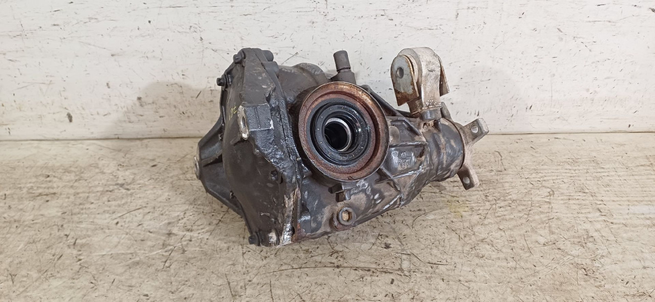 DIFERENCIJAL MERCEDES E KLASA (W212) > 13-16 A204351050