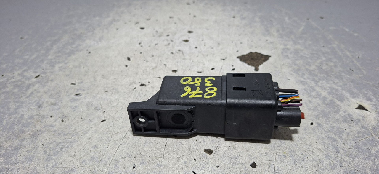DIJELOVI RELEJ AUDI Q5 (FY) > 20 -  04L907281B
