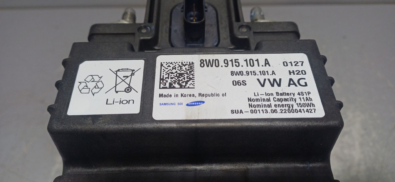 DIJELOVI BATERIJA AUDI Q5 (FY) > 20 -  8W0915101A