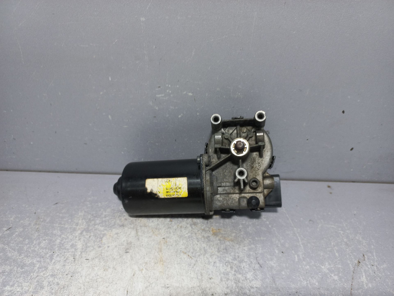 MOTORIC PREDNJEG BRISACA KIA SPORTAGE > 11-15 981103W000