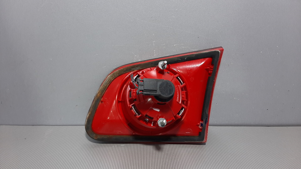 STOP SVJETLO VW PASSAT B6 > 05-10 3C9945093