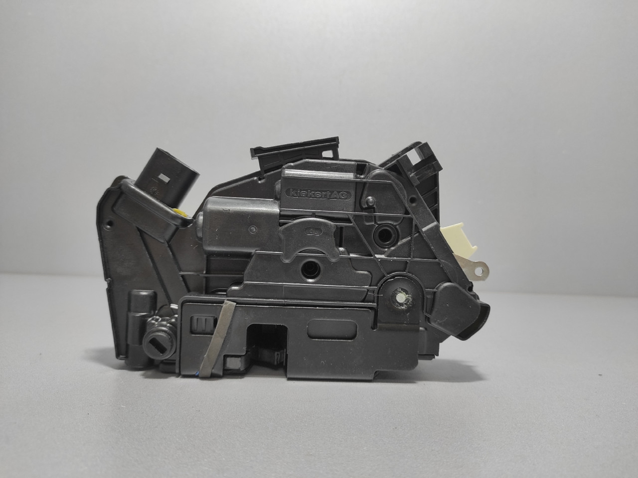 DIJELOVI BRAVA VRATA VW TIGUAN > 11-15 5N0839015G