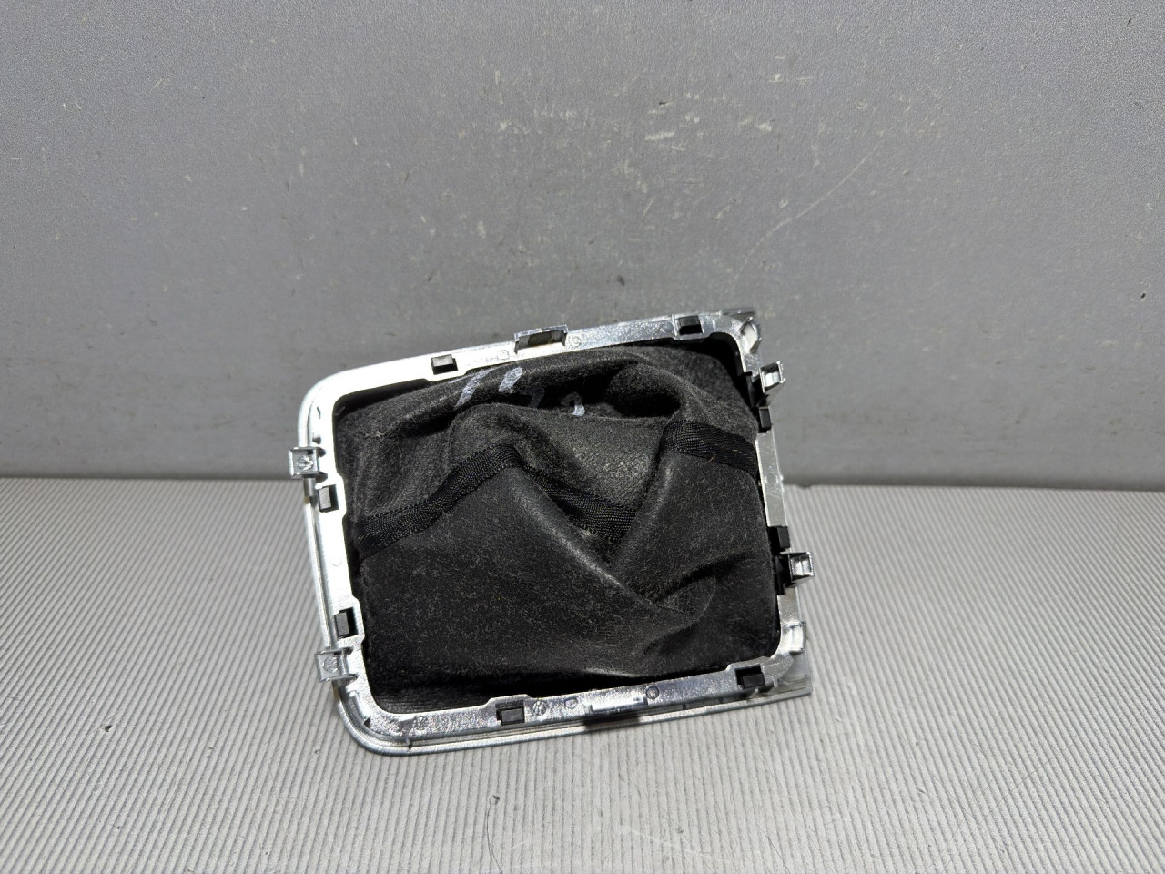 DIJELOVI RUCICA MJENJACA VW GOLF 7 > 12-16 2.0 5G2711113C