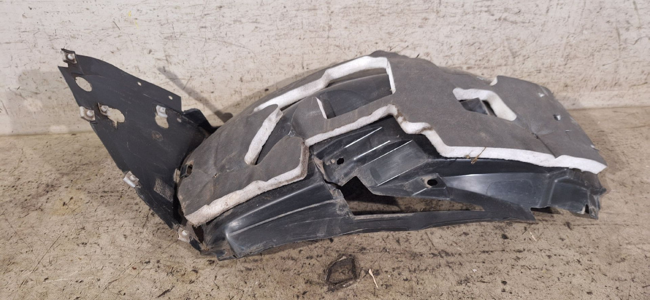 UNUTRASNJI BLATOBRAN NISSAN QASHQAI > 21- 638416UA0B