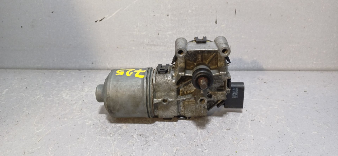 MOTORIC PREDNJEG BRISACA FORD FIESTA > 08-12 8A6117B571AA